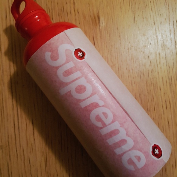 Supreme Water Bottle - Picture 2 of 4